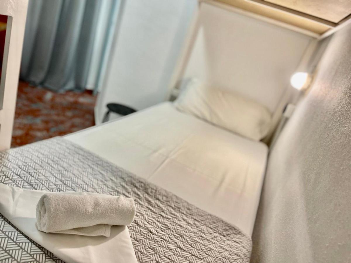 Loft Apart&Hostal Lloret de Mar Ngoại thất bức ảnh